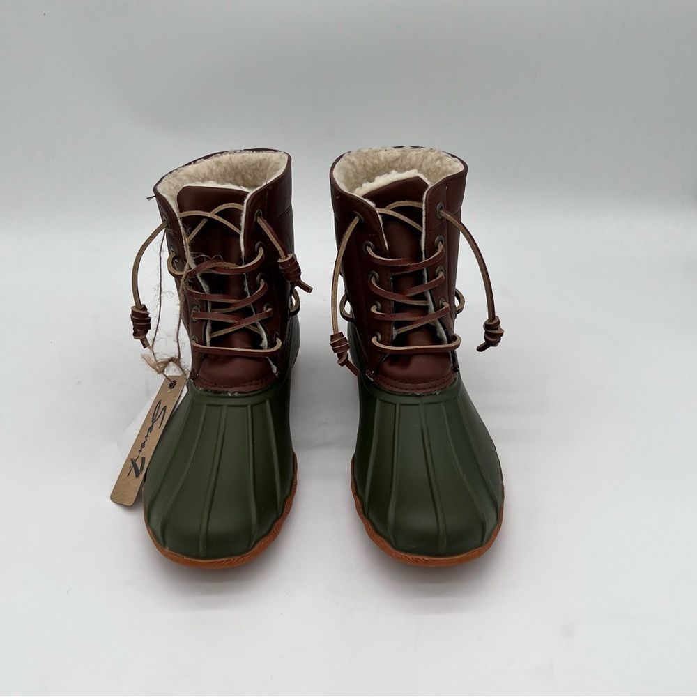 New in box! SEVEN7 Women’s Speyside Duck Boot Olive (various sizes) - Picture 7 of 10